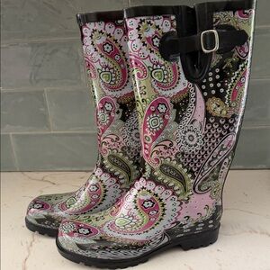 Nomad Women’s Pink Paisley Rain Boots Size 8